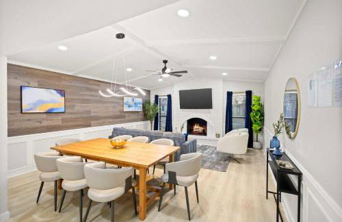 5-BD 2 5-BA Modern Retreat w Games & Hot Tub - Foto 1