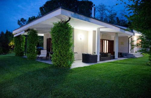 Charming villa in Alvignano with private pool - Foto 26