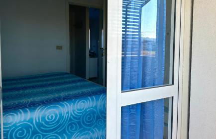 F005 - Fano, appartamento con terrazzo vicino al mare - Foto 10