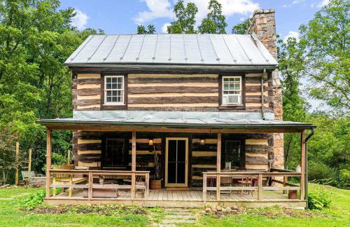 Historic Restored Farmhouse with Cowboy Cauldron Fire Pit Near Ice Mountain, Capon Bridge, West Virginia - Foto 52
