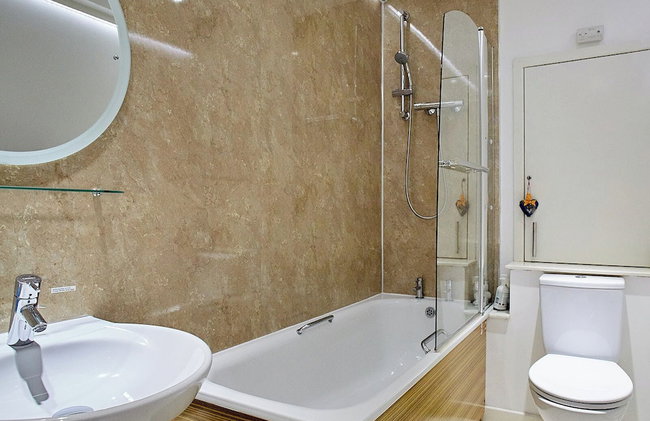 Crieff Armoury Luxury Self Catering Apartment - Foto 65