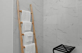 Urban Oasis with Top Houston Attractions nearby - Photo 16