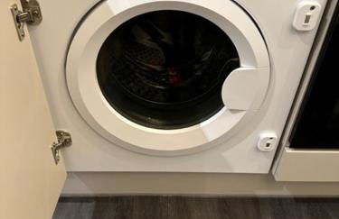 Stunning Flat with Parking Free near Sutton Station - Foto 18