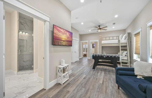 Beach Haven - Brand New Home - Private Pool- Just 300 Feet From The Beach! - Foto 17