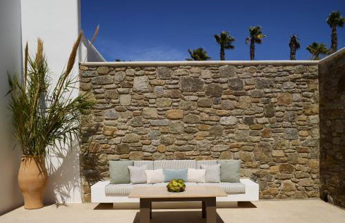 Bonzoe Suites & Villas - Photo 21