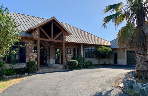 Scenic Hill Country Retreat - Rhino Ranch - Photo 3