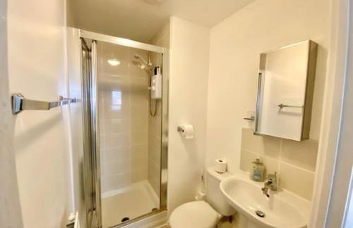 4 Bed House with Driveway Parking for 2 Cars - Rugby - Sleeps 10! Perfect for groups! - Foto 41