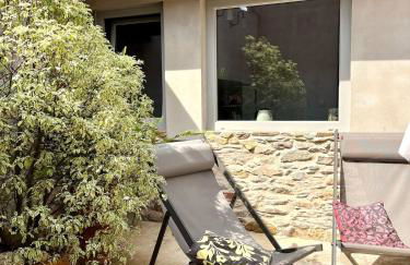 Casa 5A - Refúgio Intimo e privado com design e pátio acolhedor - Foto 16