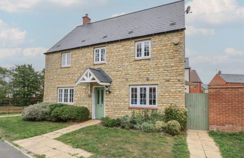 Silverstone Paddock Retreat - Photo 1