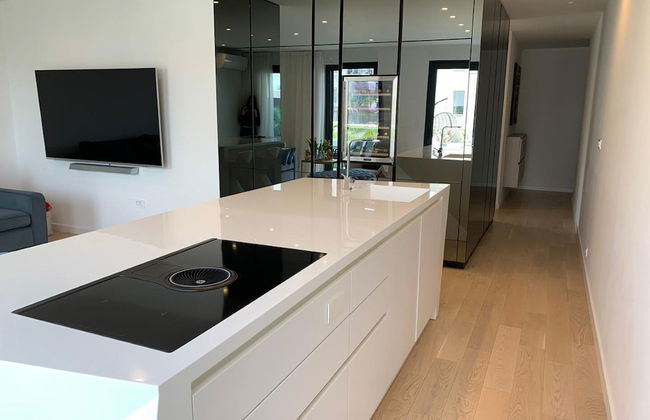 Lux - With Private Pool - A1 - Photo 7