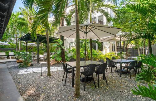 Hacienda Flamingo Unit 3 - Modern 1BR Hideaway with Double Queen Beds - Foto 15