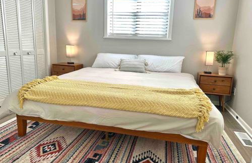 Stylish Family & Group Retreat Near UofA and Trails - Foto 2