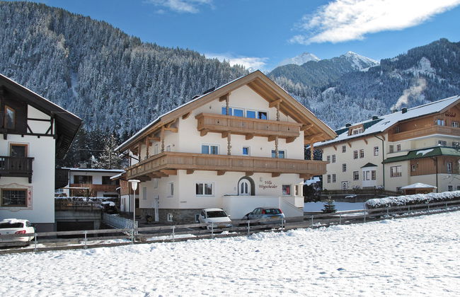 2 bedroom Apartment in Mayrhofen with garden - Photo 2