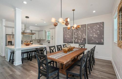 2 Blocks to the Beach! Pool & Golf Cart, Sleeps 21 - Foto 48