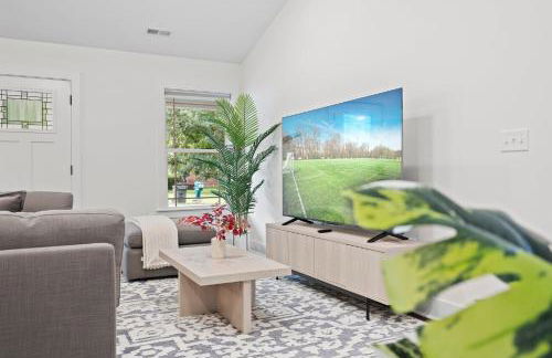 Edgewood - Work Friendly & Near Downtown - Foto 12