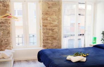 Loft independiente con Piscina compartida en Centro de Valencia - Photo 11