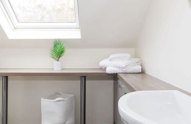 Serene Riverside 6BR Luxury Retreat in Curdridge - Photo 45