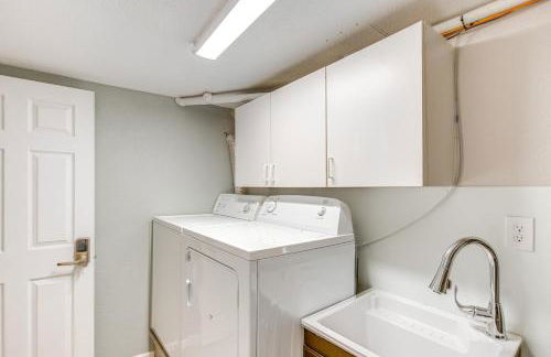 Near Shops and Eats Elegant Home in Wheat Ridge! - Foto 21