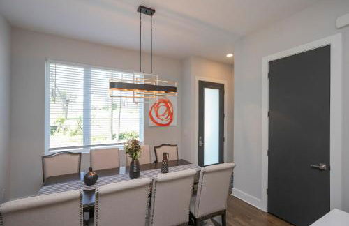 Luxury Townhome Skyline Views Mins To DT - Foto 38