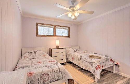 Large Greeley House with 2 Game Rooms and Yard! - Foto 30