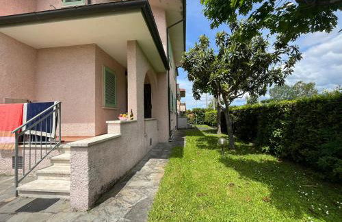 GREAT PRIVATE VILLA for family beach holidays and cultural outings near Forte dei Marmi RECOMMENDED - Foto 20