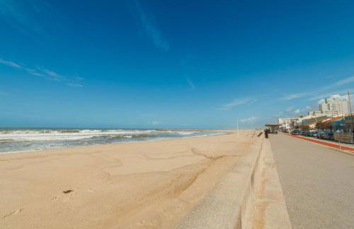 Summer Espinho Flat by Vacationy - Foto 3