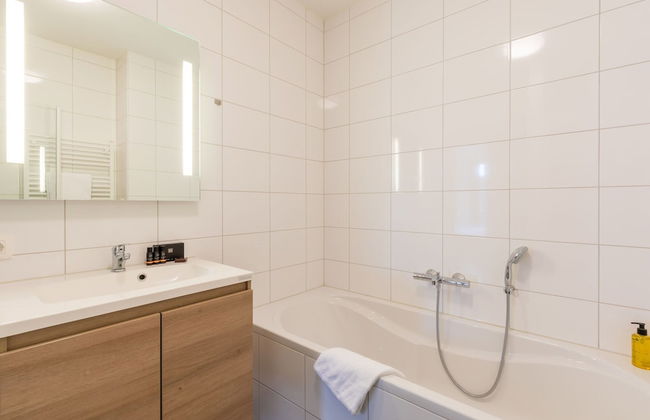 Modern Domburg Apartment - Photo 7