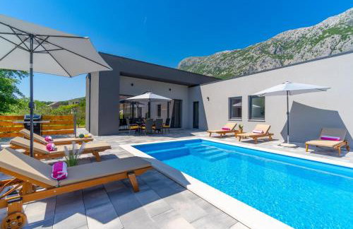 Villa Mir with private pool, 3 bedrooms, 7km from sandy beach - Foto 1