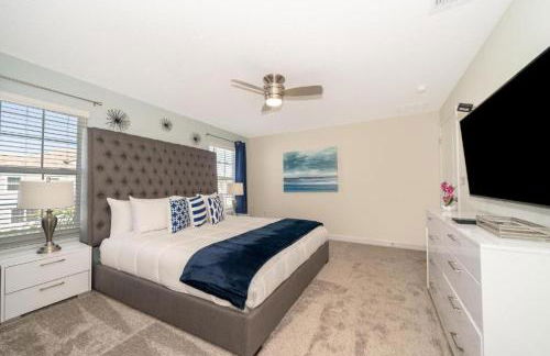 Stunning Retreat Townhouse 4 Beds and 10 Mins to Disney With Pool - Foto 4