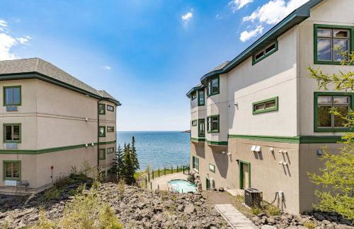 Breathtaking Lake Views King Suite, Queen Beds, Kitchen and Heated Indoor and Outdoor Pools - Foto 28