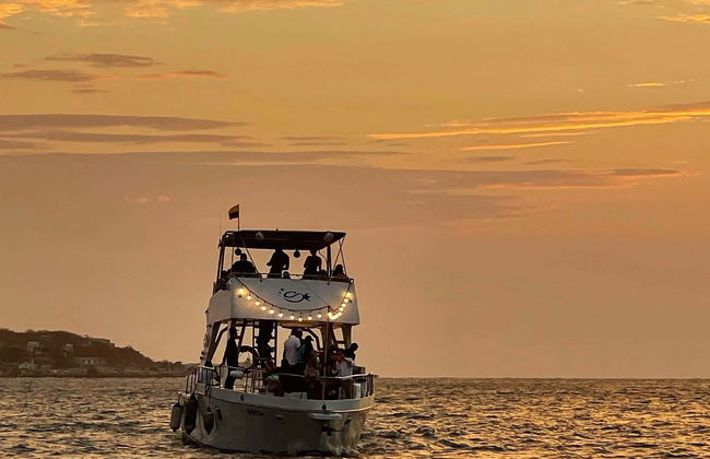 Sunset Cartagena Bay Cruise - Photo 3