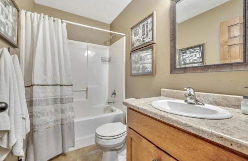 Playing Hooky Cabin at Bridges Bay Resort - Foto 8