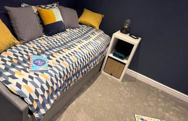 Converted Welsh Sunday School with Sea View & Garden on Anglesey - Dog Friendly - Photo 57