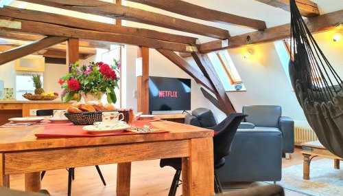 AVAHOME: Haus für 16, WLAN, Parkplätze, Netflix, Nespresso - Foto 5