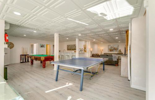 Porch and Game Room! Getaway on Lookout Shoals Lake - Foto 3