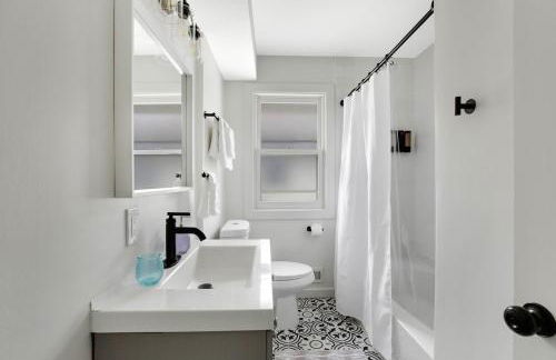 Chic Escape Near Mall of America - Foto 17