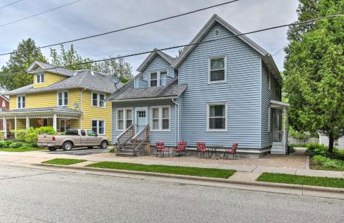 Walkable Lake Elkhart Apt Dine, Shop, Swim! - Foto 21