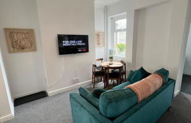 Live Like a Local in Barry, 4-Bed Home Near the Beach, Dog-Friendly, with all the Gavin & Stacey Charm! - Foto 21