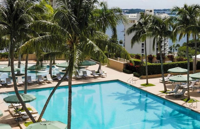 Luxury Condos at Four Seasons - Foto 34