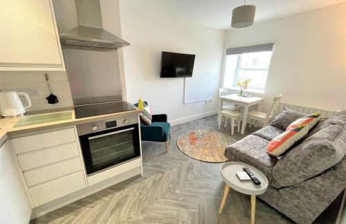 Modern 2 Bed Apt Centre Of Penzance, Lift Access - Photo 2