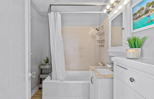 Bankers Hill Hideaway with AC Views and Parking - Foto 31