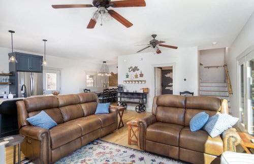 New Luxury 4 bedroom Mountain View Home w/hot tub! - Foto 4