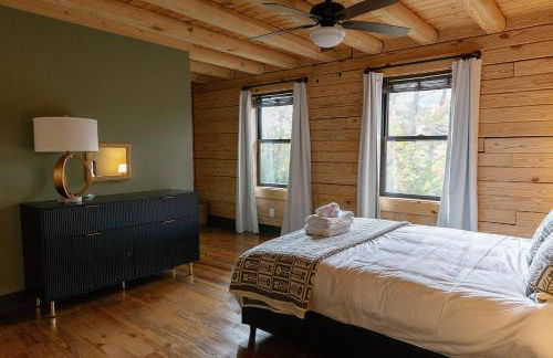 Arch Fun Cabin - Modern Cabin with Hot Tub, Games & Views - Foto 59