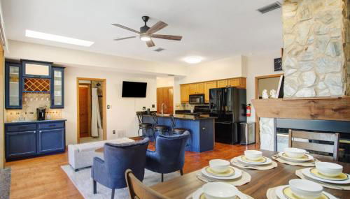 Family Friendly Pool Paradise Retreat Near Beaches - Foto 2