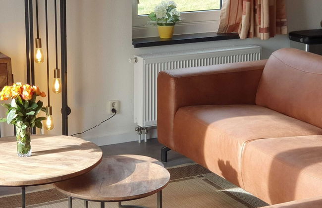 Nice Holiday Home with Sauna & Hot Tub near Wadden Sea - Foto 10