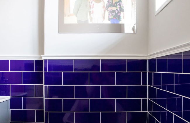 Seaside Serenity 3-bed Deck Garden Near Shore - Photo 10