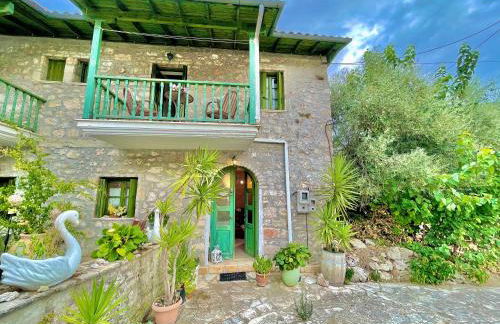 Petra Maisonettes - Photo 1