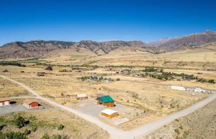 The Yellowstone - Spacious Wapiti Valley Cabin with Stunning Views! - Foto 9