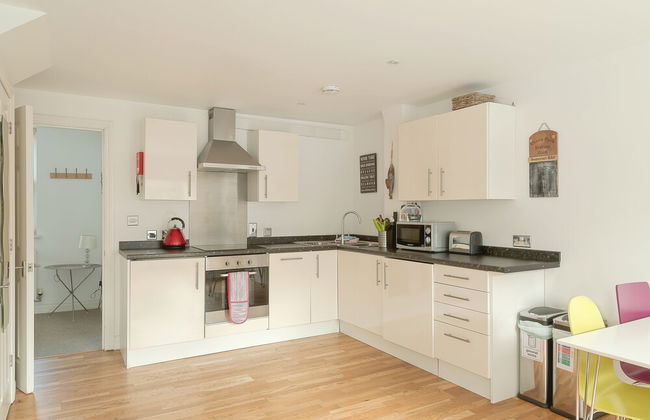 Bath Breaks Apartments - Photo 19