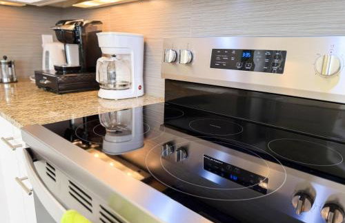 Stylish 3-BR with Private Pool & Conservation View - Foto 28